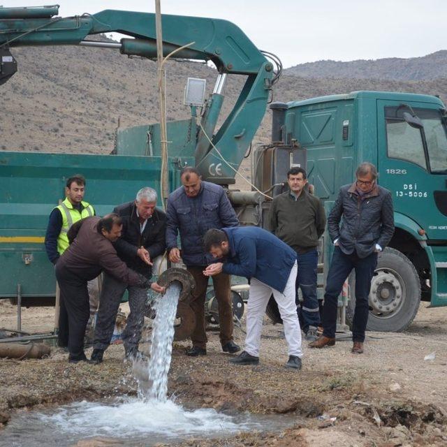 Kurak Topraklar Suyla Buluştu