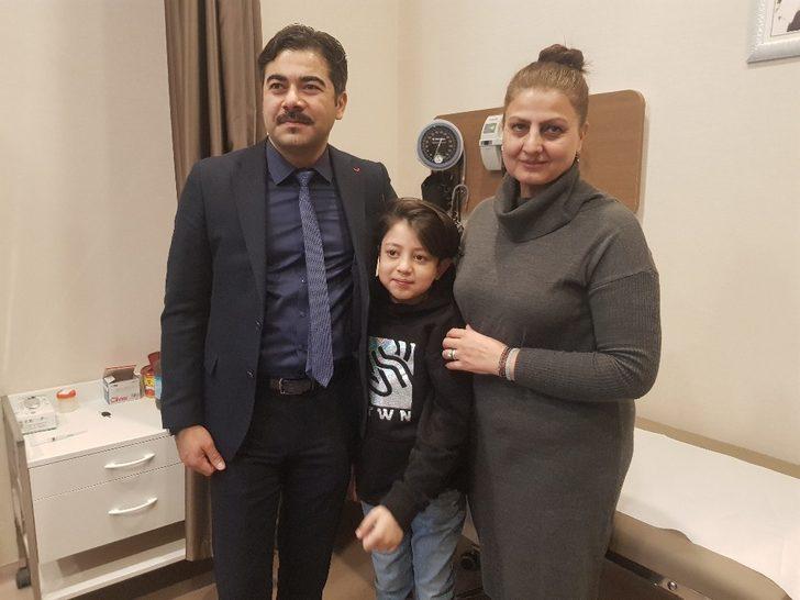 Dünyanın birçok ülkesinde "ölür" denilen çocuk, Türkiye’de yapılan ameliyatla hayata tutundu G3