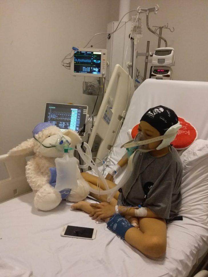 Dünyanın birçok ülkesinde "ölür" denilen çocuk, Türkiye’de yapılan ameliyatla hayata tutundu G4