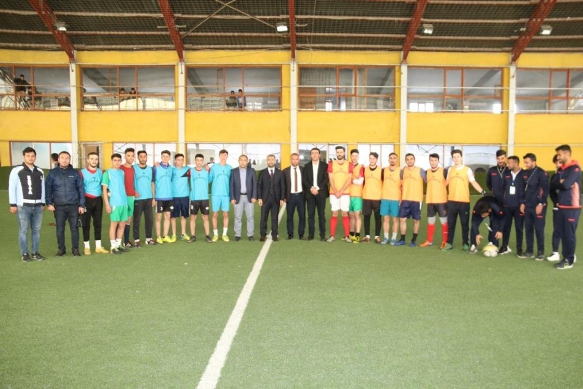 Edremit&rsquo;te &lsquo;Mahalleler Arası Futbol Turnuvası&rsquo; start aldı