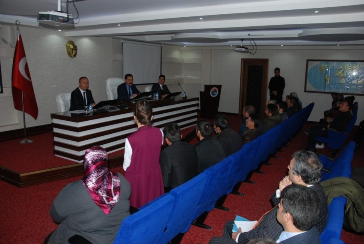 Vali Mustafa Masatlı, vatandaşlarla halk g&uuml;n&uuml; buluşmasında bir araya geldi