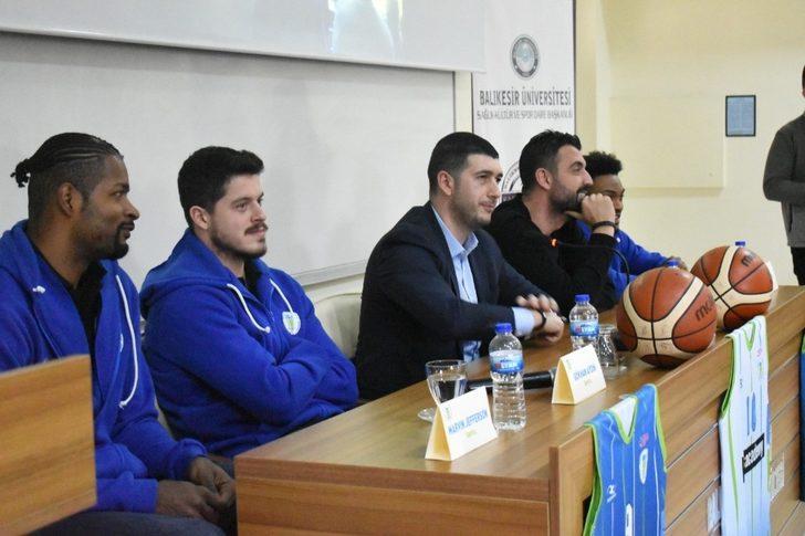 BAÜN’de şampiyon Büyükşehir sesleri G1