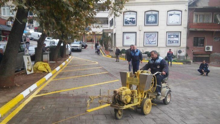 Otopark alanlarında çizgi çalışması yapılıyor G2