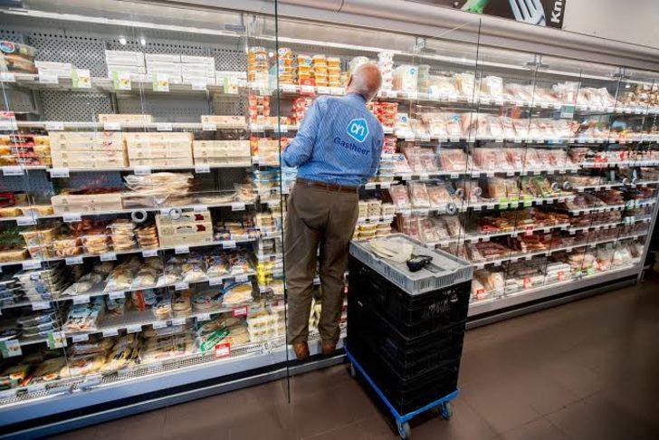 Çalışanlarından “İç çamaşırlı fotoğraf” isteyen süpermarkete tepki yağdı! G5