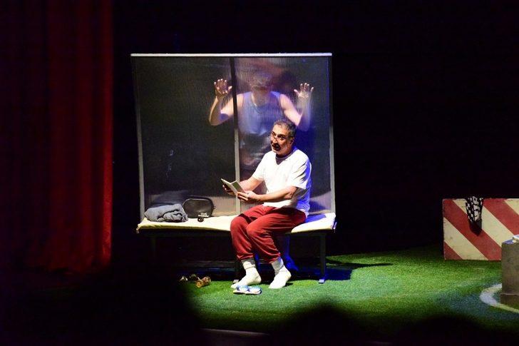 Tiyatro Günleri “Üçü Bir Arada” adlı oyunla sona erdi G3