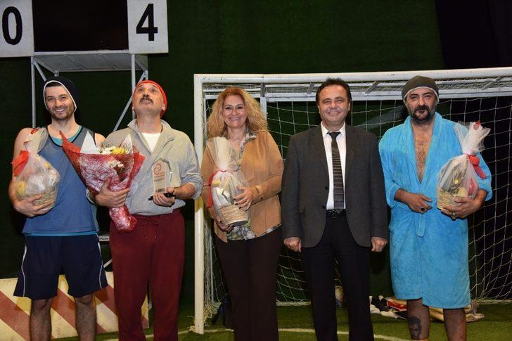 Tiyatro Günleri “Üçü Bir Arada” adlı oyunla sona erdi G4