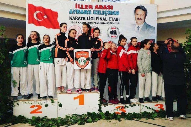 Salihli Belediyespor karatede rakip tanımıyor G1