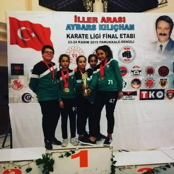 Salihli Belediyespor karatede rakip tanımıyor G4