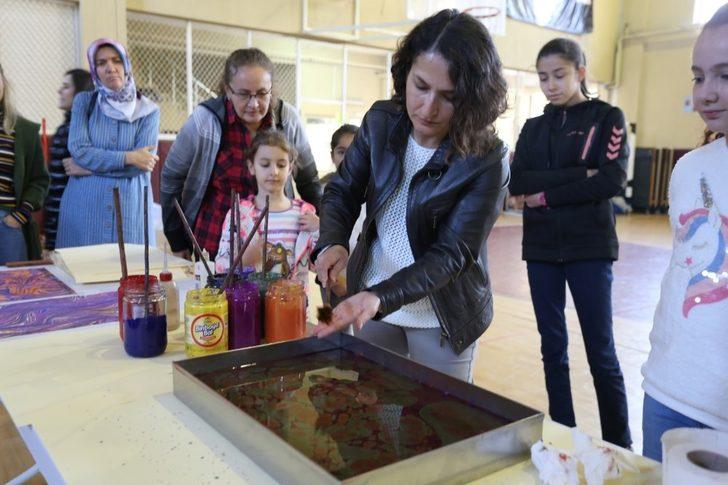 KO-MEK’ten öğretmenlere ebru eğitimi G1