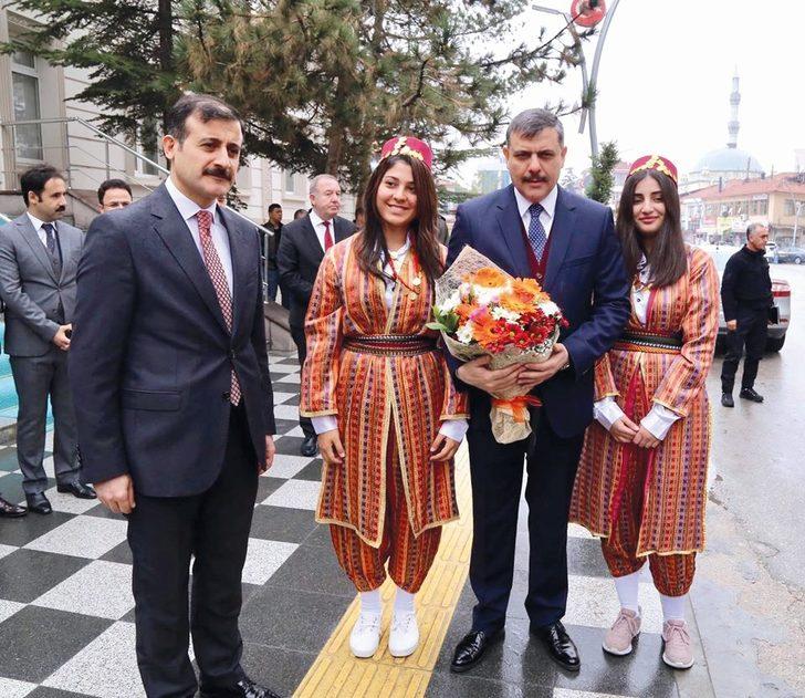 Vali Çiftçi kaymakam Gözen’i ziyaret etti G2