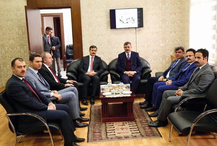 Vali Çiftçi kaymakam Gözen’i ziyaret etti G4