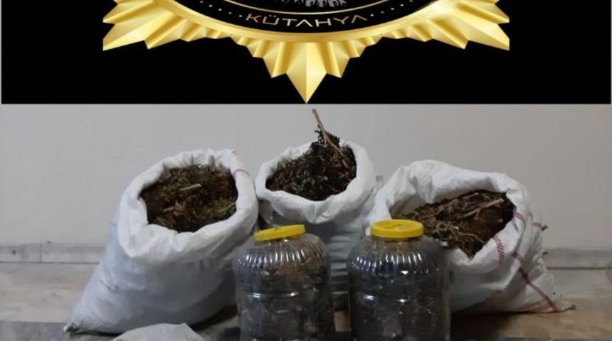 K&uuml;tahya&rsquo;da 15 kilo esrar ele ge&ccedil;irildi