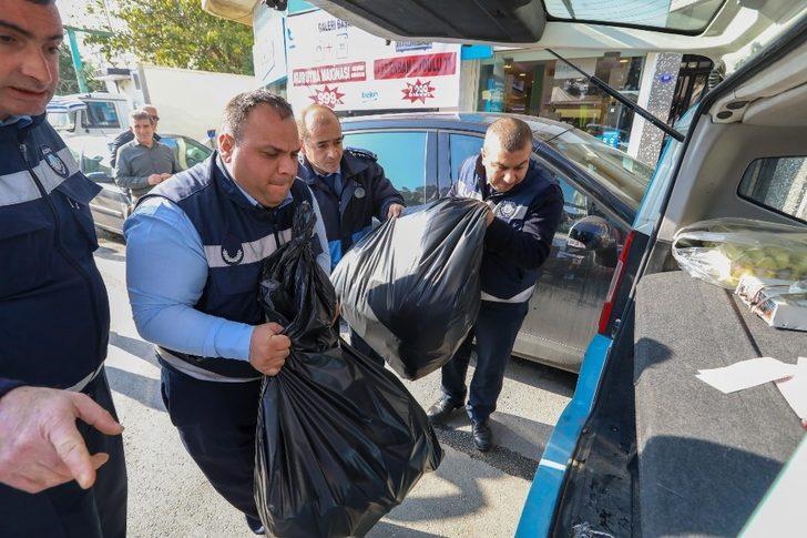 Slime hamuru yine ortaya çıktı, zabıtalar tek tek topladı G2