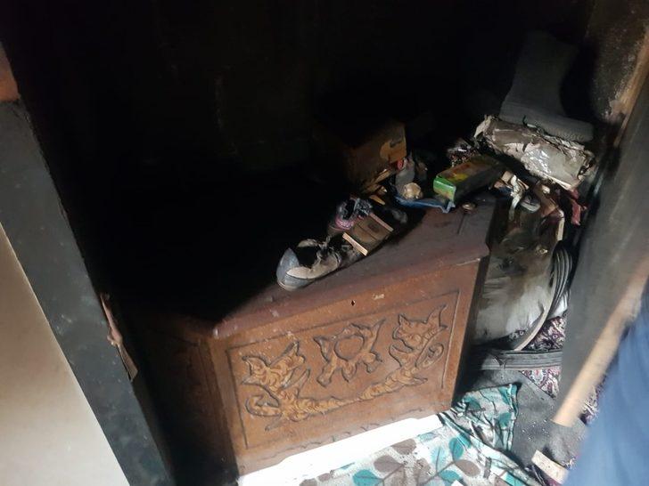 Evleri yanan aile destek bekliyor G3