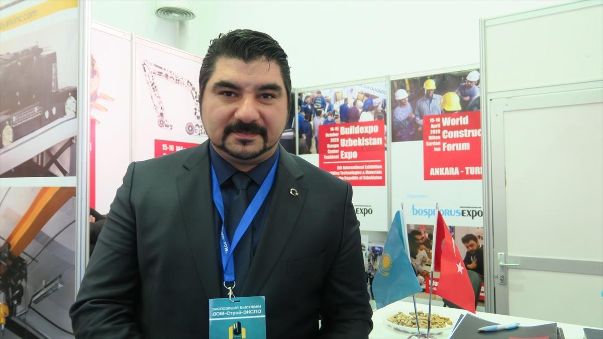 T&uuml;rk iş adamları "İnşaat ve Yol İnşaatı fuarı" ile ticarete kapı aralıyor