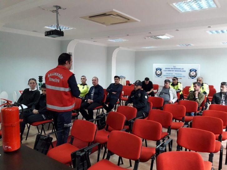 İtfaiyeden emniyet personeline yangın eğitimi G3