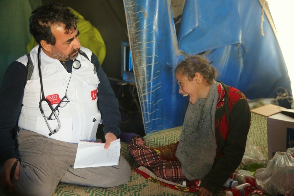 T&uuml;rk doktorlardan Suriye&rsquo;ye sağlık desteği