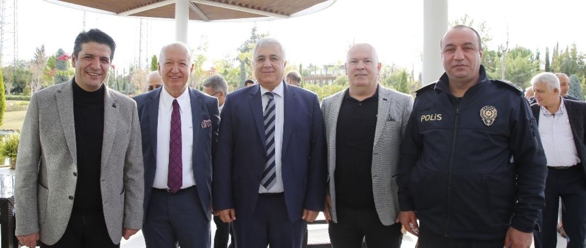 D&ouml;şemealtı İl&ccedil;e Protokol&uuml; D&Ouml;SİAD&rsquo;a konuk oldu