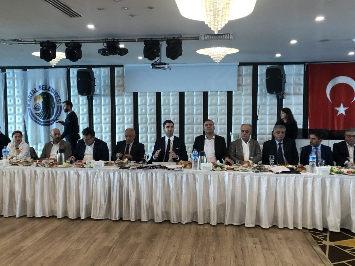 Kartal Belediye Başkanı G&ouml;khan Y&uuml;ksel yerel basın ile bir araya geldi