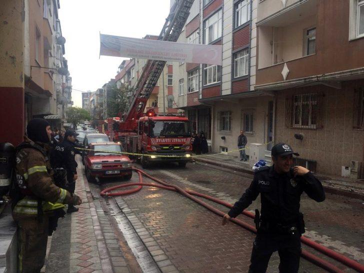 Sultangazi’de panik anları! Aynı mahallede bir saat arayla iki yangın çıktı G3