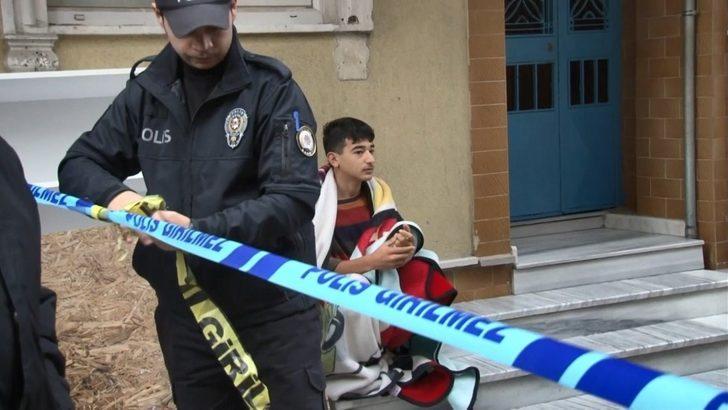 Sultangazi’de panik anları! Aynı mahallede bir saat arayla iki yangın çıktı G5