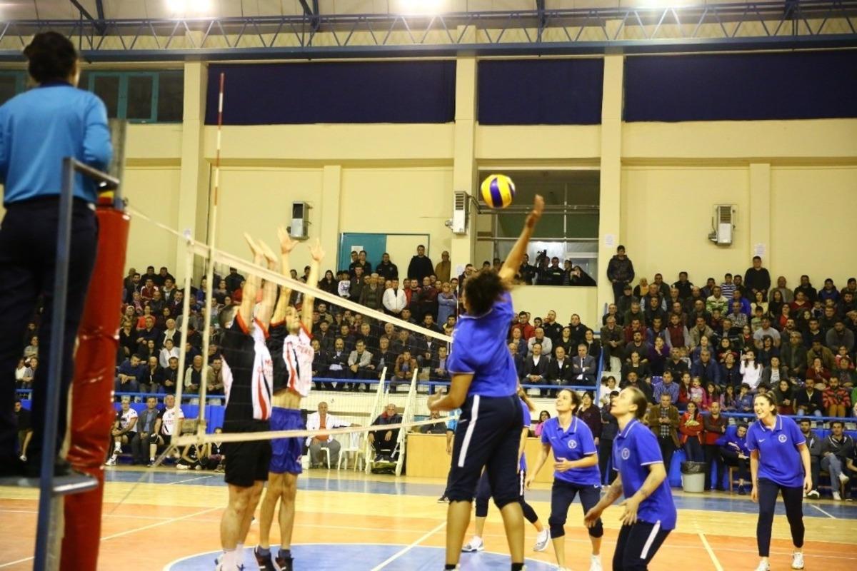Aydın&rsquo;ın sultanları Yenipazar karmasıyla g&ouml;steri ma&ccedil;ı yaptı
