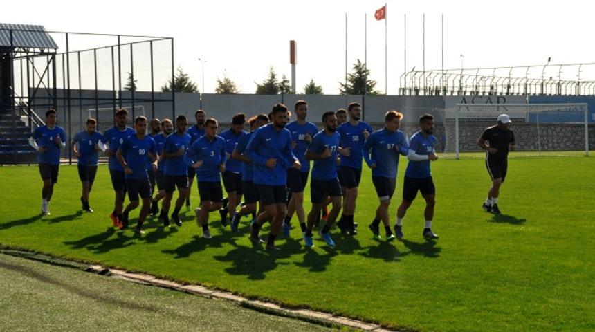 Karacabey Belediyespor, liderliğini korumak istiyor