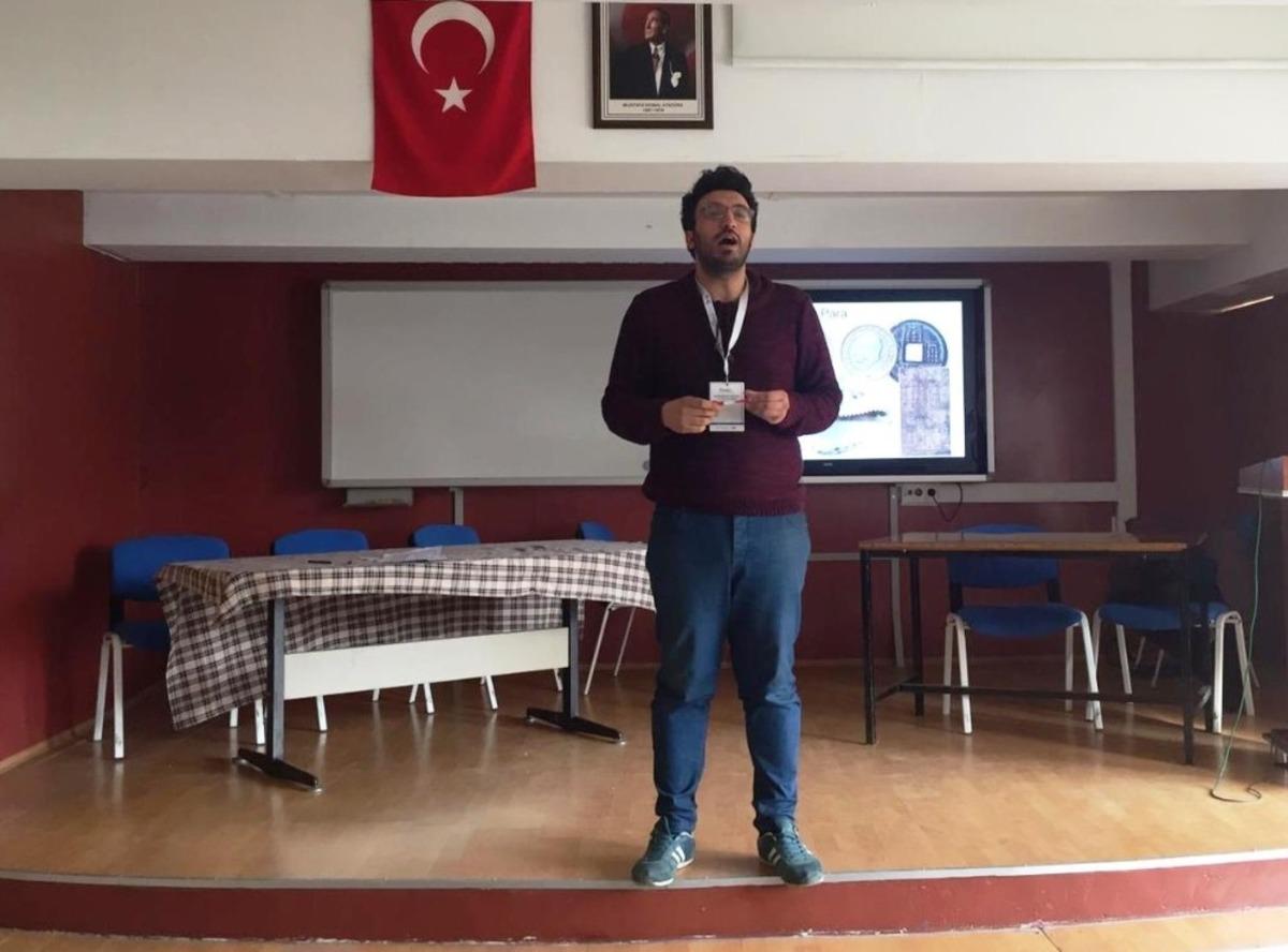 Lise &ouml;ğrencilerine &rsquo;Paramı y&ouml;netiyorum&rsquo; eğitimi