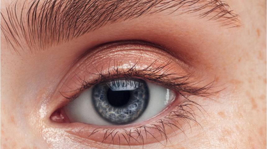 Göz kuruluğu 40 yaş üzeri kadınları daha çok etkiliyor