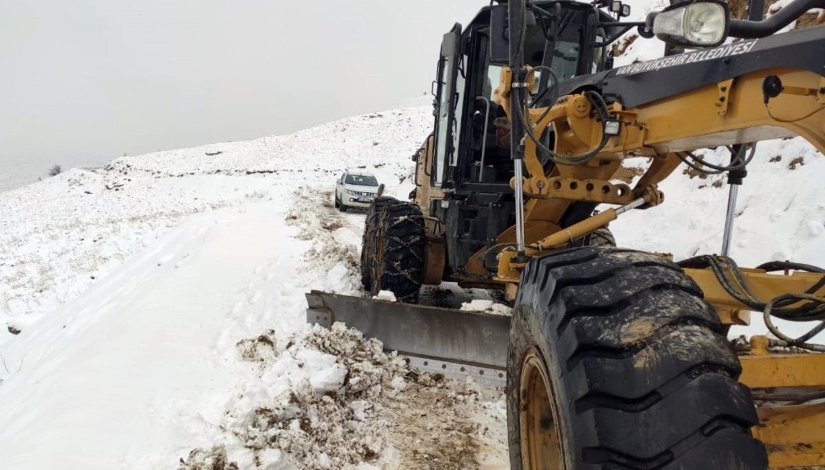 Van&rsquo;da karla m&uuml;cadele &ccedil;alışması