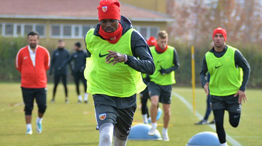 Mensah'tan Fenerbahçe açıklaması