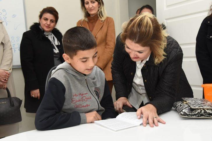 Olcay Deniz’den Demirci ziyareti G4