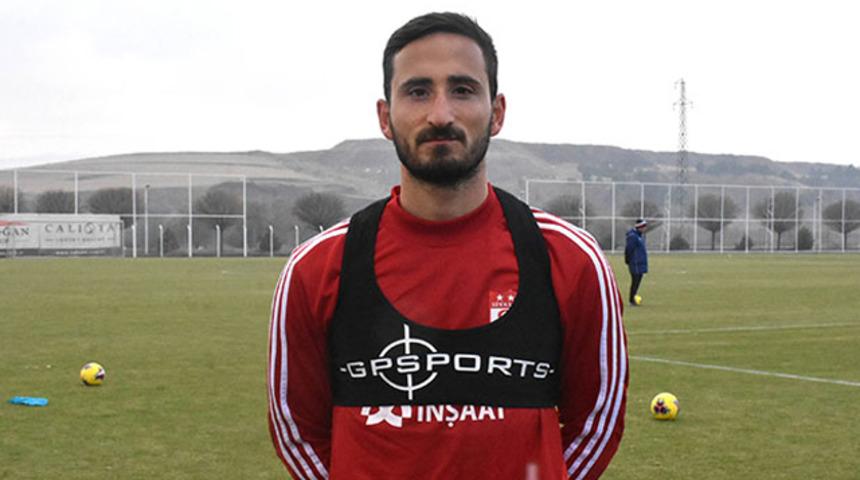 Erdoğan Yeşilyurt: Ligi en üstte bitirmek istiyoruz