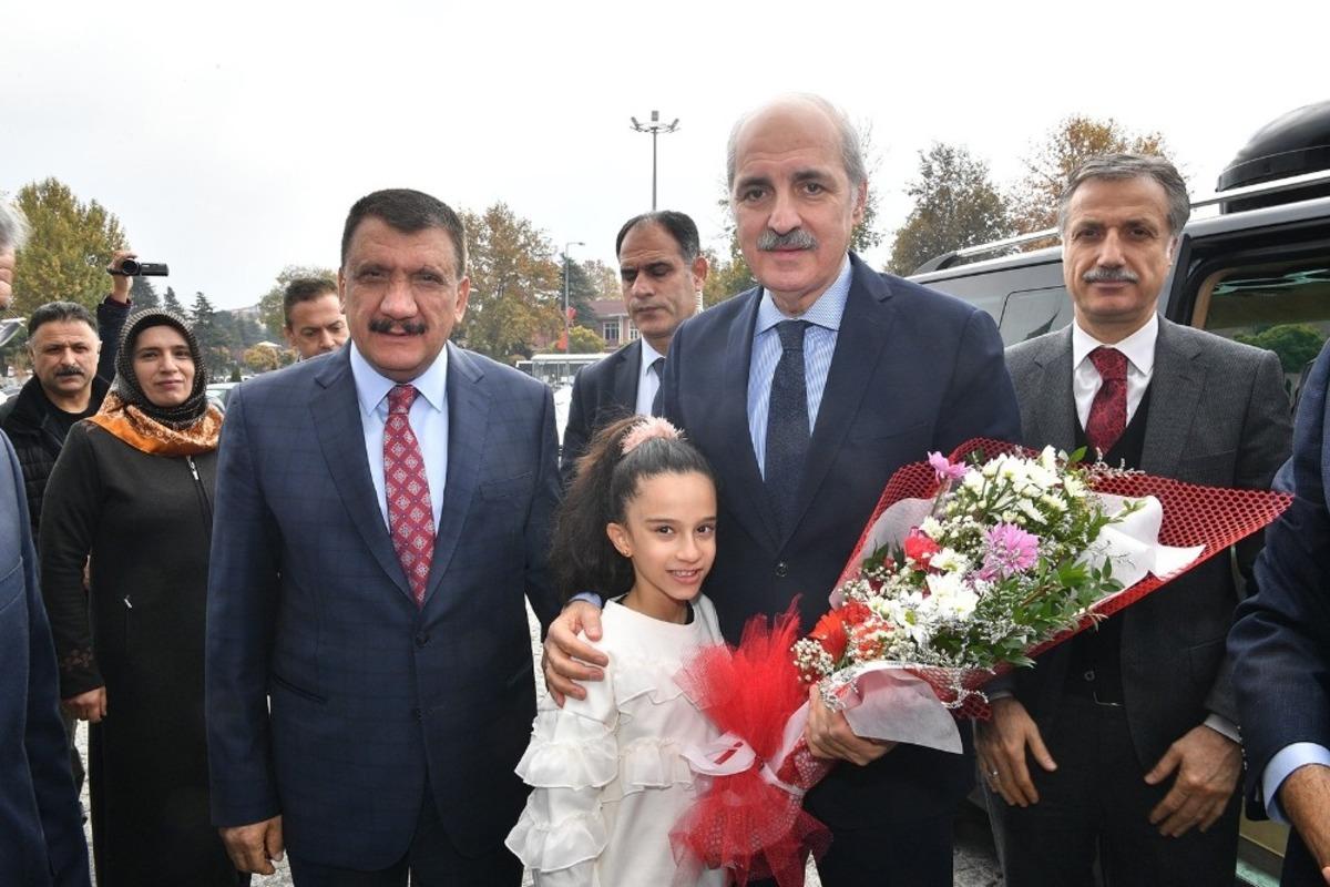 Kurtulmuş&rsquo;tan B&uuml;y&uuml;kşehir Belediyesi&rsquo;ne ziyaret