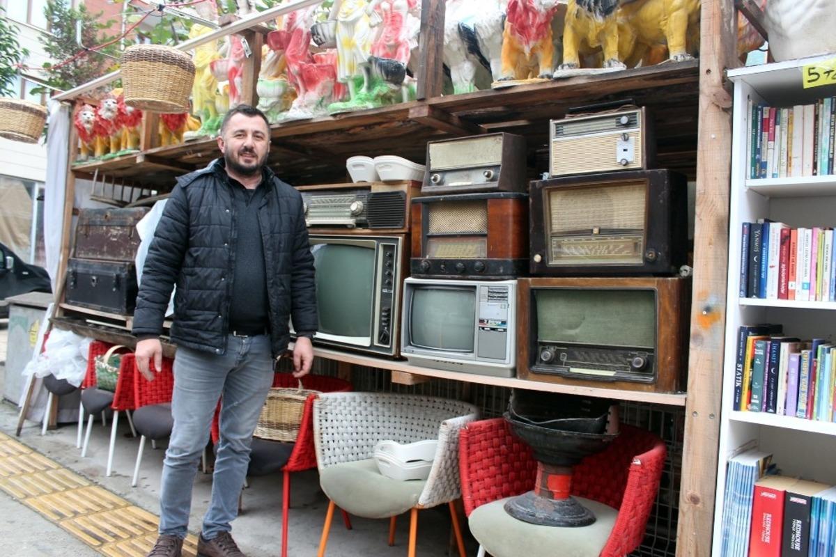 Yalova&rsquo;da a&ccedil;ılan antikacı zamanda yolculuğa &ccedil;ıkartıyor