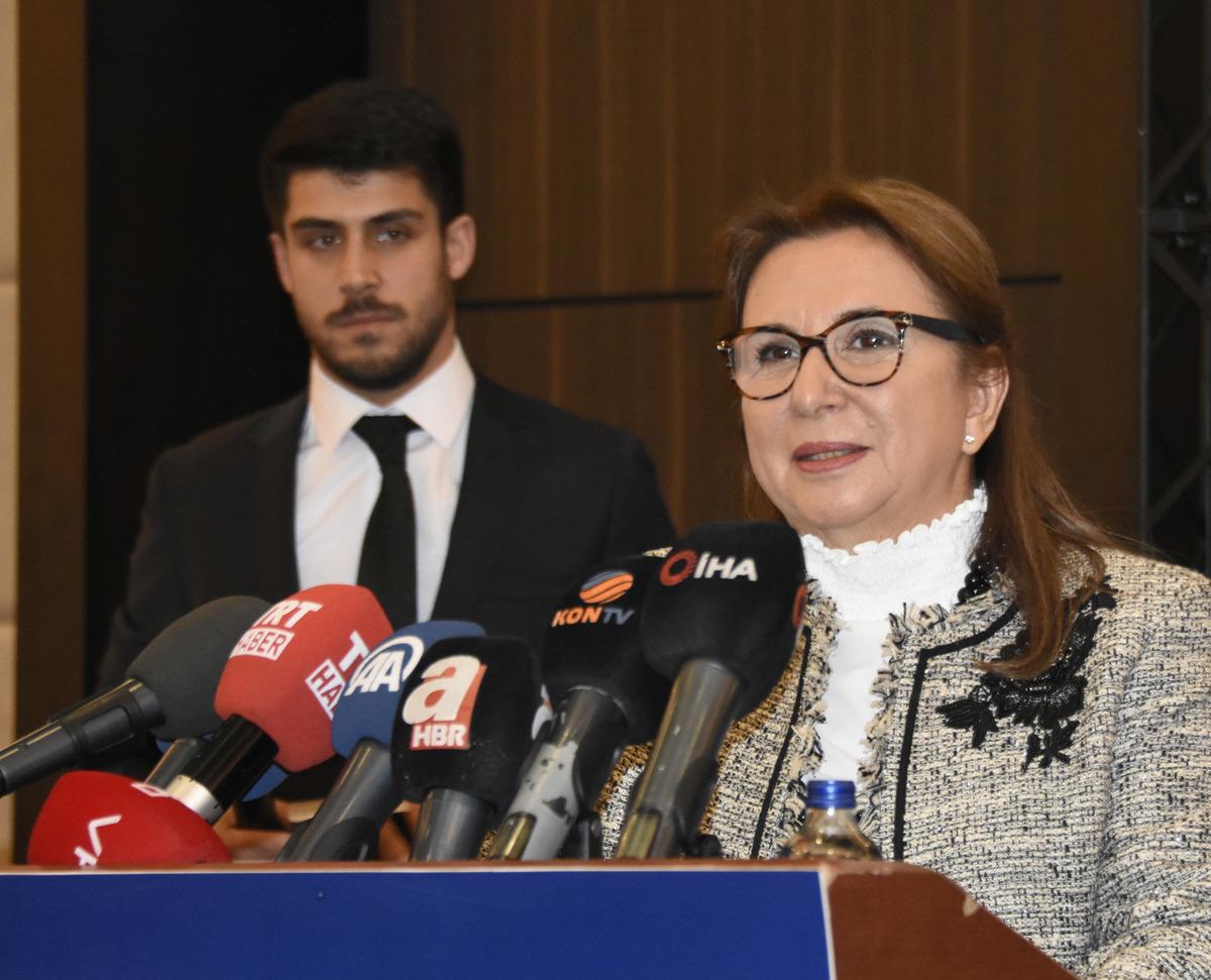 Bakan Pekcan'dan esnafa: Rakip olmayın, ekip olun