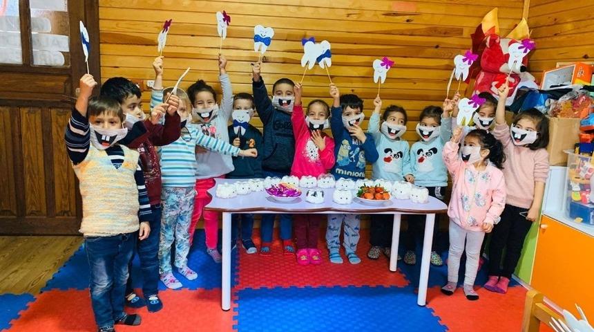 Yunusemreli minikler ağız sağlığının önemini öğrendi