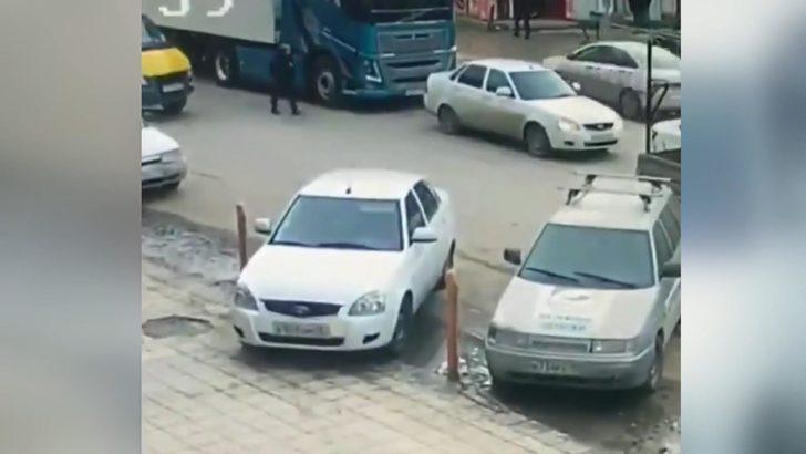 10 yaşındaki çocuk TIR'ın altında kaldı! G2