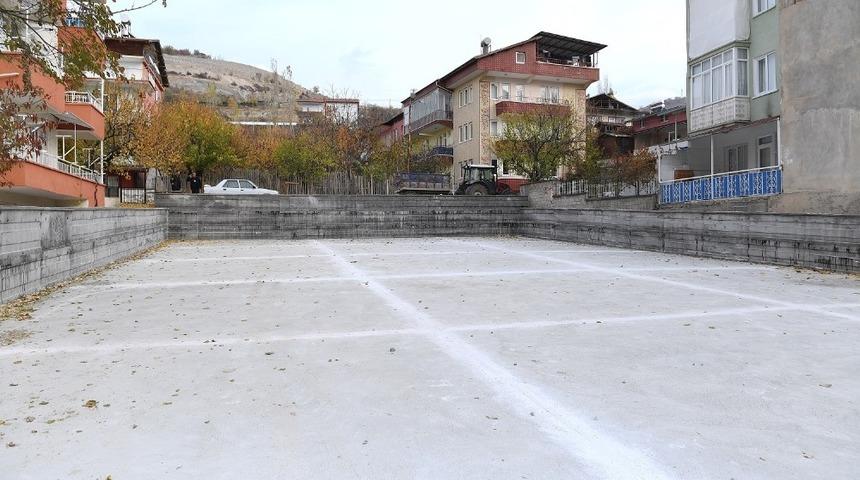 Başkan &Ccedil;ınar&rsquo;ın yeni d&ouml;nem vaatlerinden &lsquo;G&uuml;nd&uuml;zbey Otopark&rsquo; projesi tamamlandı