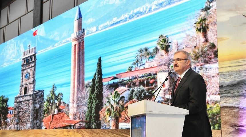 Vali Karaloğlu: "Antalya turizmi b&uuml;y&uuml;meye devam edecek"