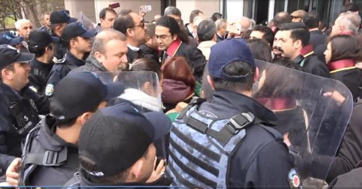 Ankara'da Tahir El&ccedil;i anmasında arbede! 