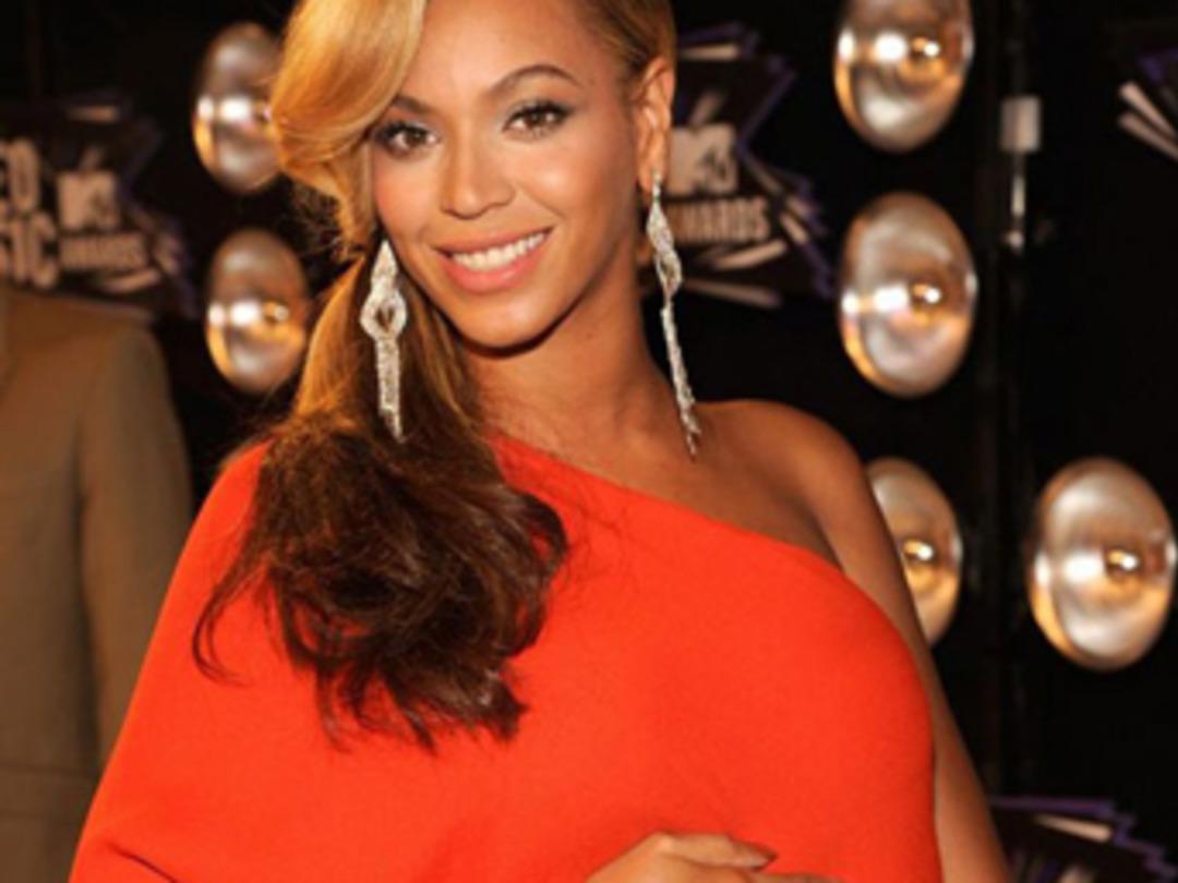 &Uuml;nl&uuml;ler itiraf etti