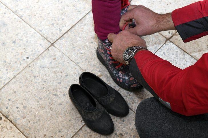 Kızılaydan 98 öğrenciye mont ve bot G2