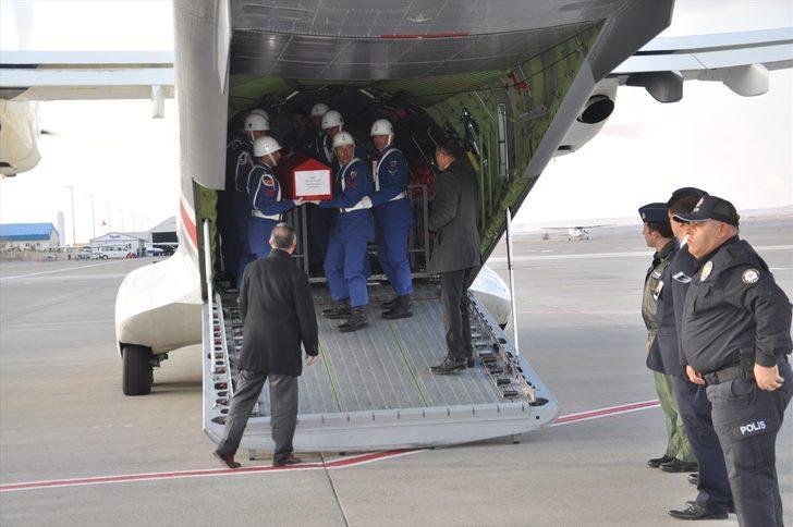 Akçakale'deki havan saldırısında şehit olan Tekin son yolculuğuna uğurlandı G1