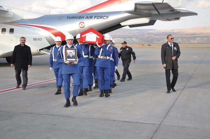 Akçakale'deki havan saldırısında şehit olan Tekin son yolculuğuna uğurlandı G3