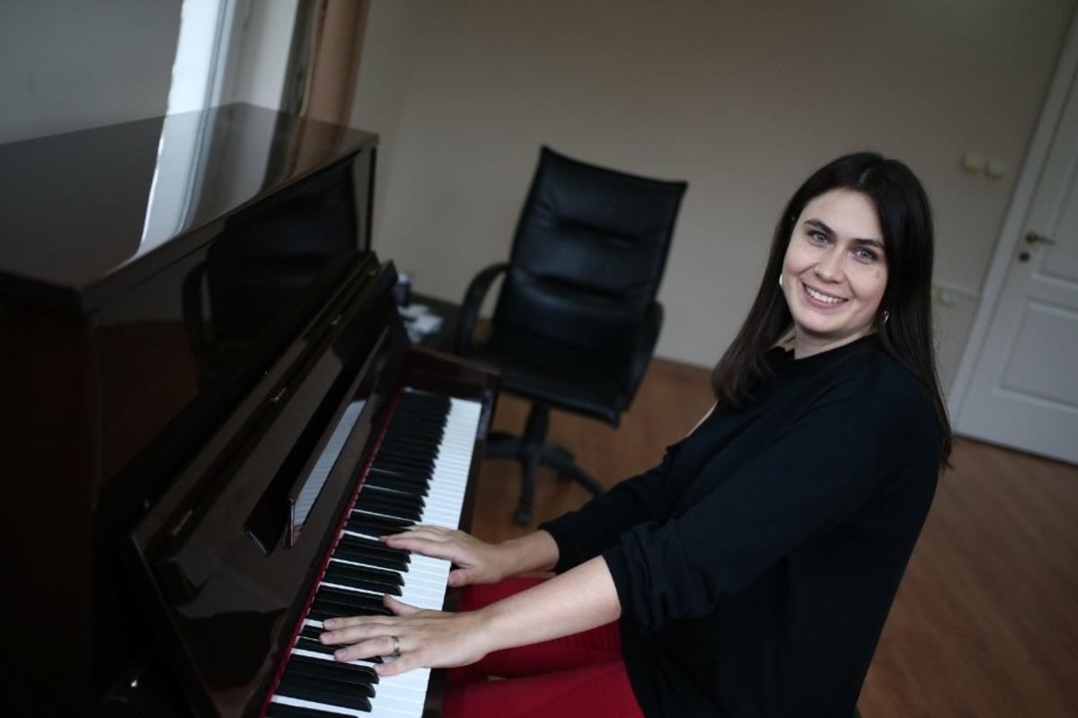 Bursa&rsquo;da yaşayan Elena, gen&ccedil; yetenek avcısı!