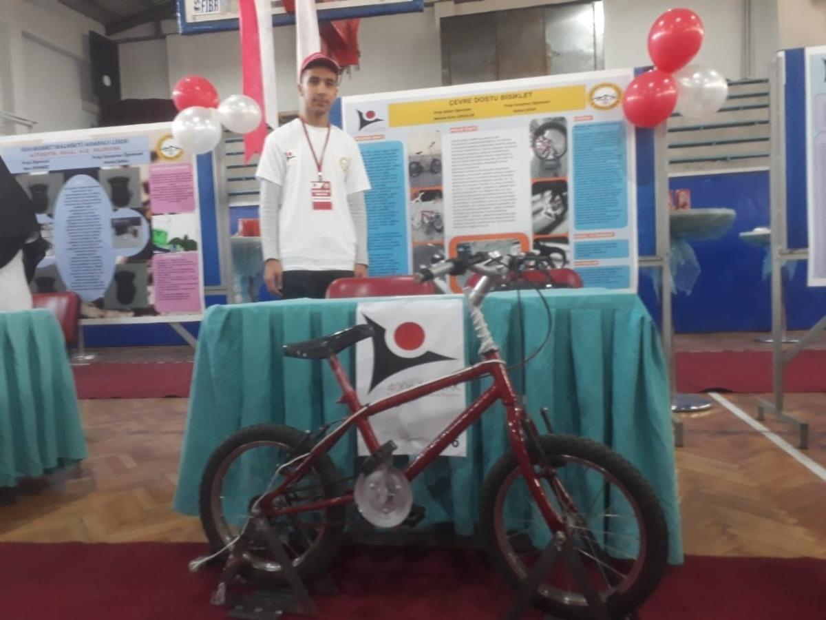 Melikgazi İl&ccedil;e Milli Eğitim M&uuml;d&uuml;r&uuml; Hacı Kaya: &rdquo;Gen&ccedil;lerimizden &ccedil;ıkacak fikirler ileride &uuml;lkemize b&uuml;y&uuml;k katkıları olacak&rdquo;