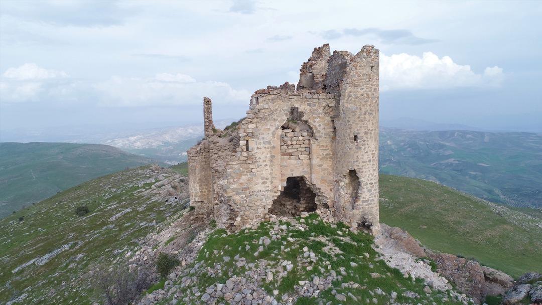 Mar Ahron Manastırı koruma altına alınıyor