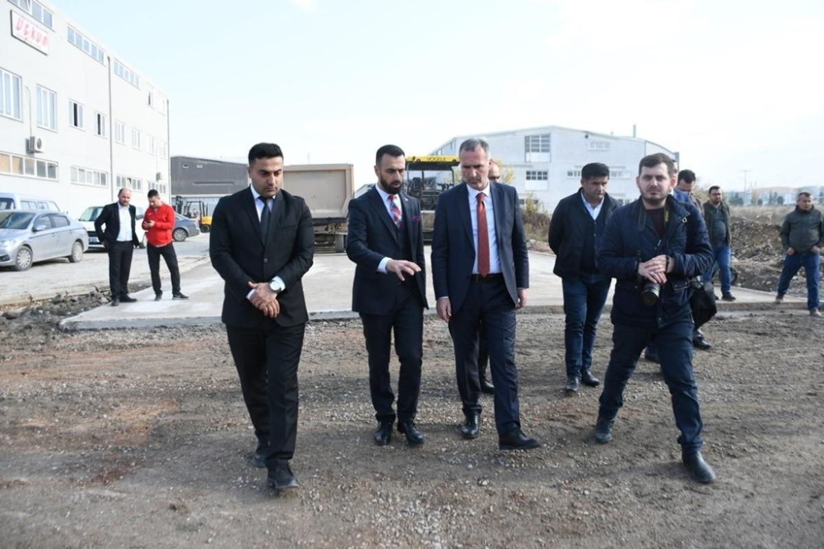 İneg&ouml;l&rsquo;de beton yol uygulaması devam ediyor