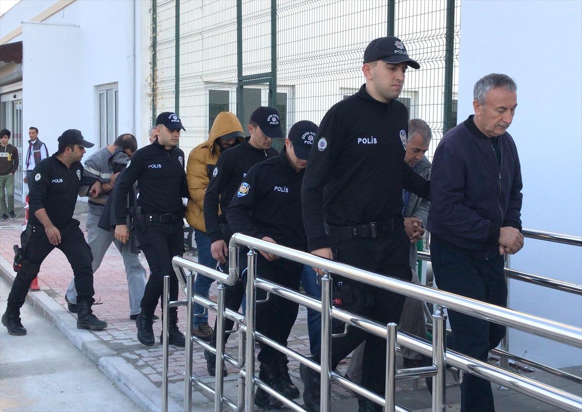FET&Ouml; operasyonunda g&ouml;zaltına alınan ş&uuml;phelilerden 2'si tutuklandı